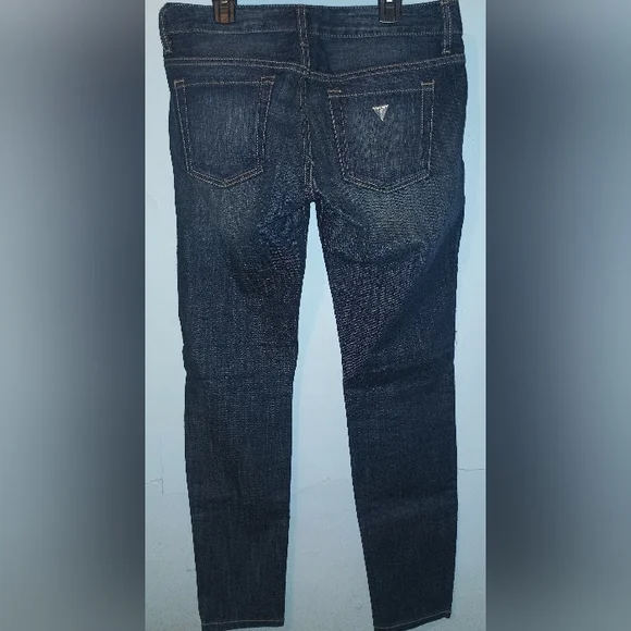 Guess Jeans - Picture 5 of 13